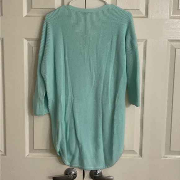 Express Sweater - Picture 2 of 4